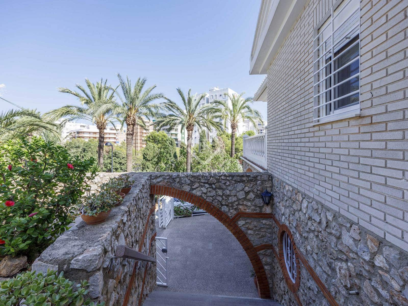 4 soverom Villa til salgs i Cullera med svømmebasseng garasje - € 475 000 (Ref: 8530724)