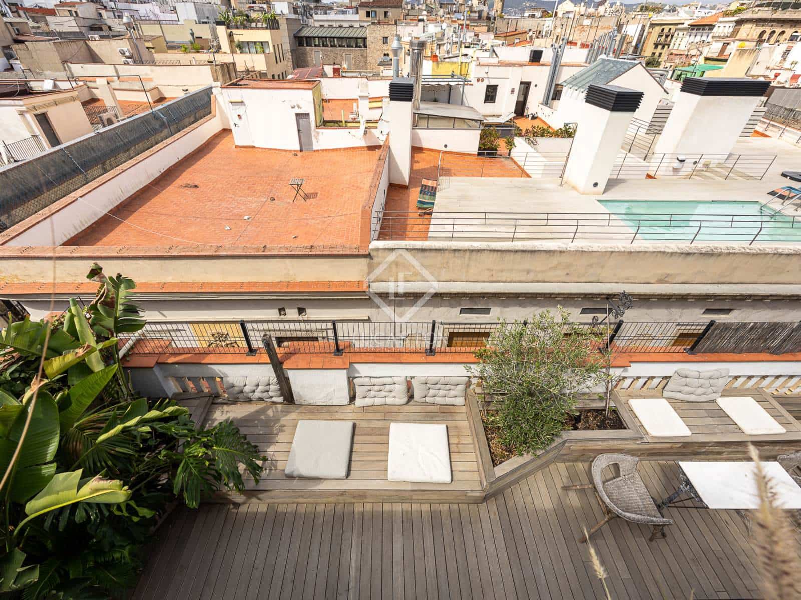 1 sypialnia Penthouse na sprzedaż w Miasto Barcelona - 650 000 € (Ref: 8532852)