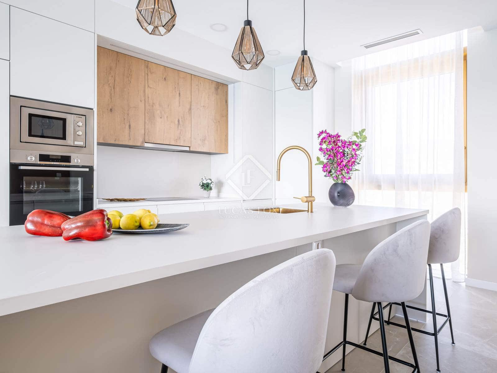 3 soveværelse Lejlighed til salg i Benidorm med swimmingpool garage - € 1.075.000 (Ref: 8535689)