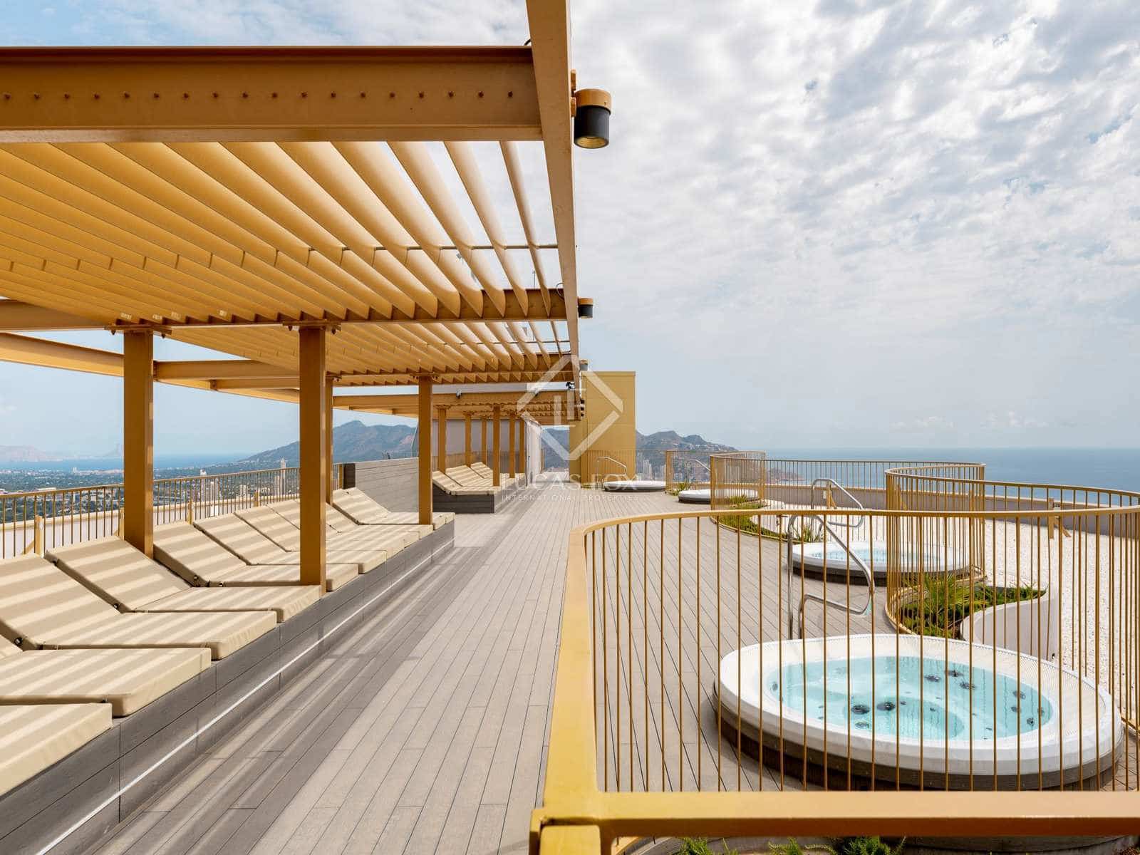 3 soveværelse Lejlighed til salg i Benidorm med swimmingpool garage - € 1.075.000 (Ref: 8535689)