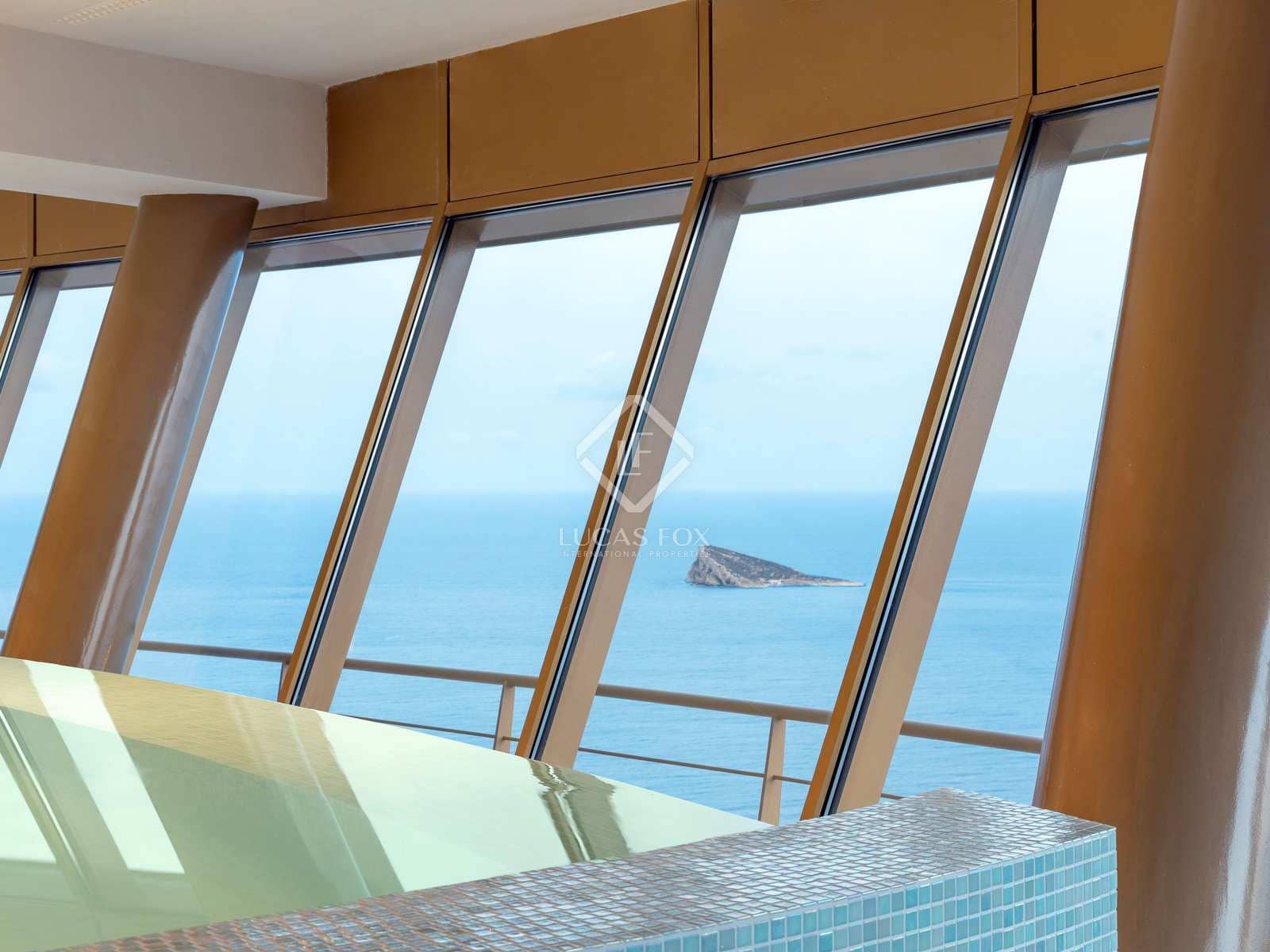 3 soveværelse Lejlighed til salg i Benidorm med swimmingpool garage - € 1.075.000 (Ref: 8535689)