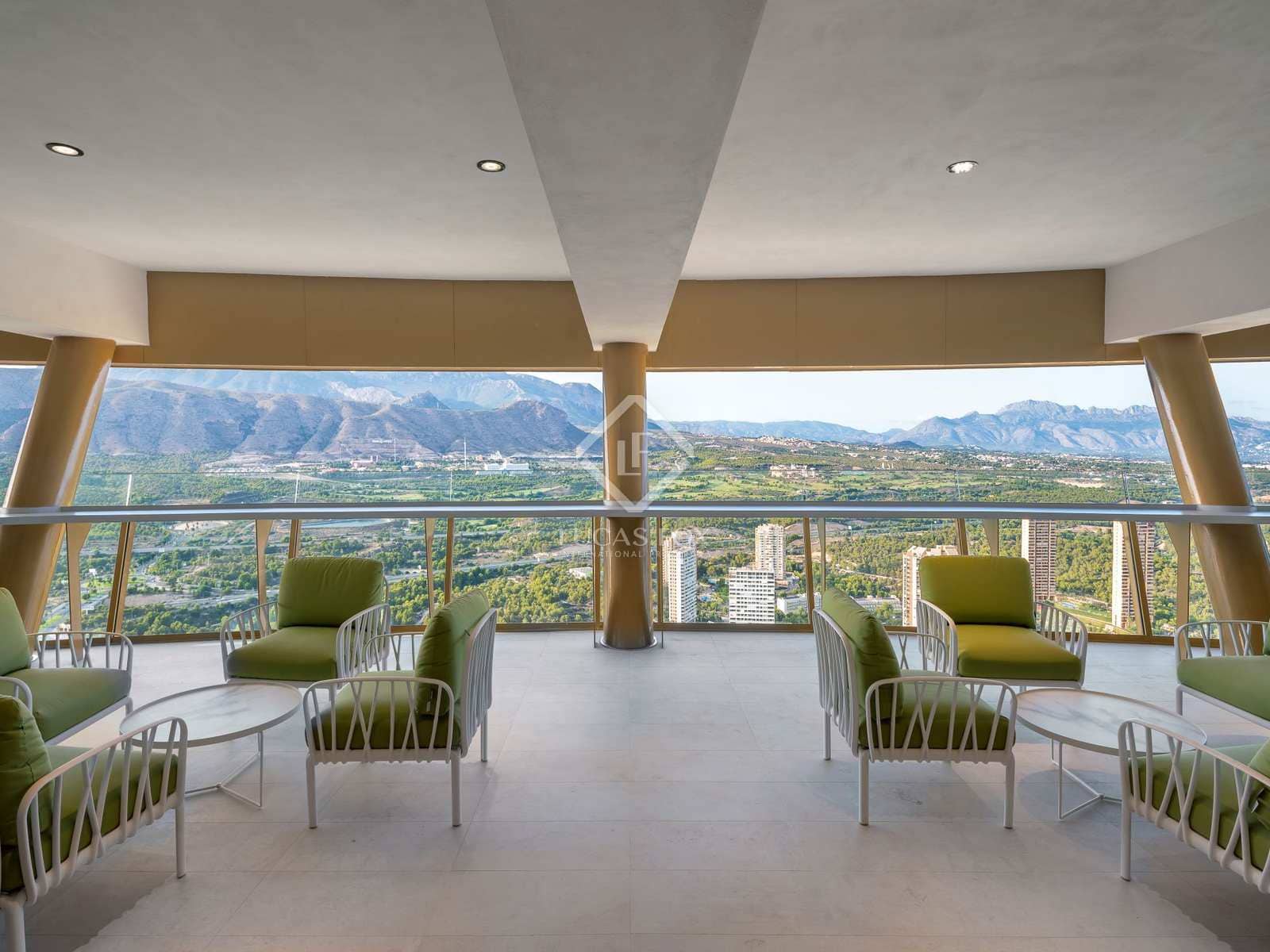 3 soveværelse Lejlighed til salg i Benidorm med swimmingpool garage - € 1.075.000 (Ref: 8535689)