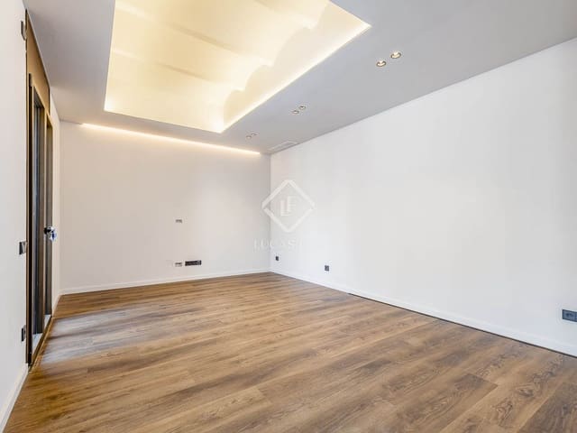 2 soveværelse Lejlighed til salg i Barcelona by - € 1.350.000 (Ref: 8537324)