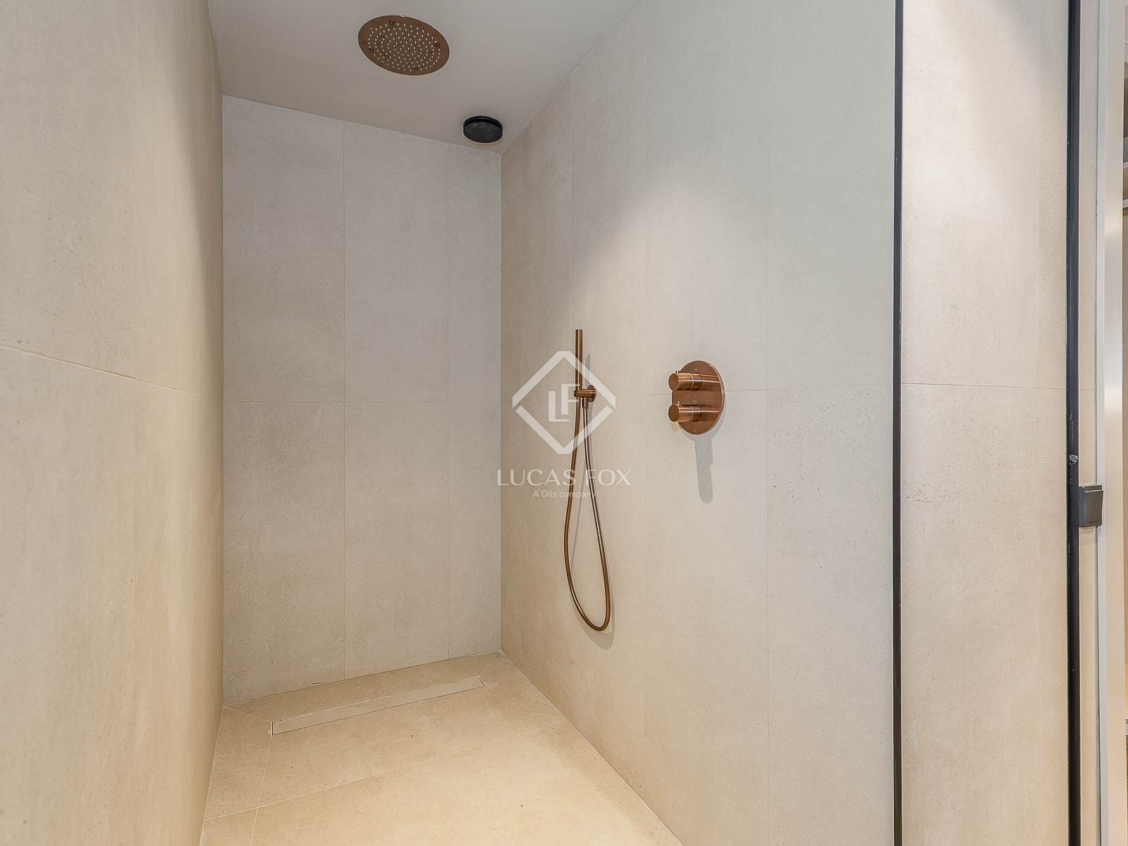 2 quarto Apartamento para venda em Barcelona cidade - 1 350 000 € (Ref: 8537324)