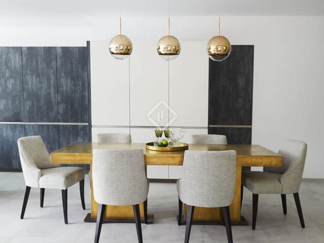 5 soveværelse Villa til salg i Cala Llonga, Santa Eulalia / Santa Eularia med swimmingpool - € 3.200.000 (Ref: 8541366)