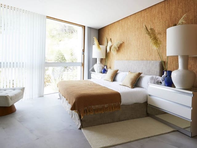 5 soveværelse Villa til salg i Cala Llonga, Santa Eulalia / Santa Eularia med swimmingpool - € 3.200.000 (Ref: 8541366)