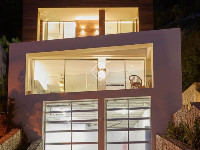 5 soveværelse Villa til salg i Cala Llonga, Santa Eulalia / Santa Eularia med swimmingpool - € 3.200.000 (Ref: 8541366)