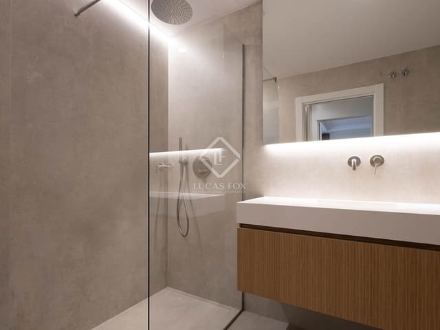 4 bedroom Apartment for sale in Vigo with garage - € 640,000 (Ref: 8544186)