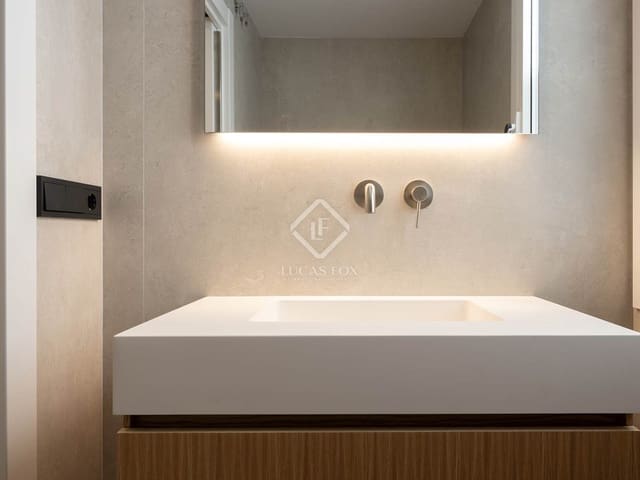 4 bedroom Apartment for sale in Vigo with garage - € 640,000 (Ref: 8544186)