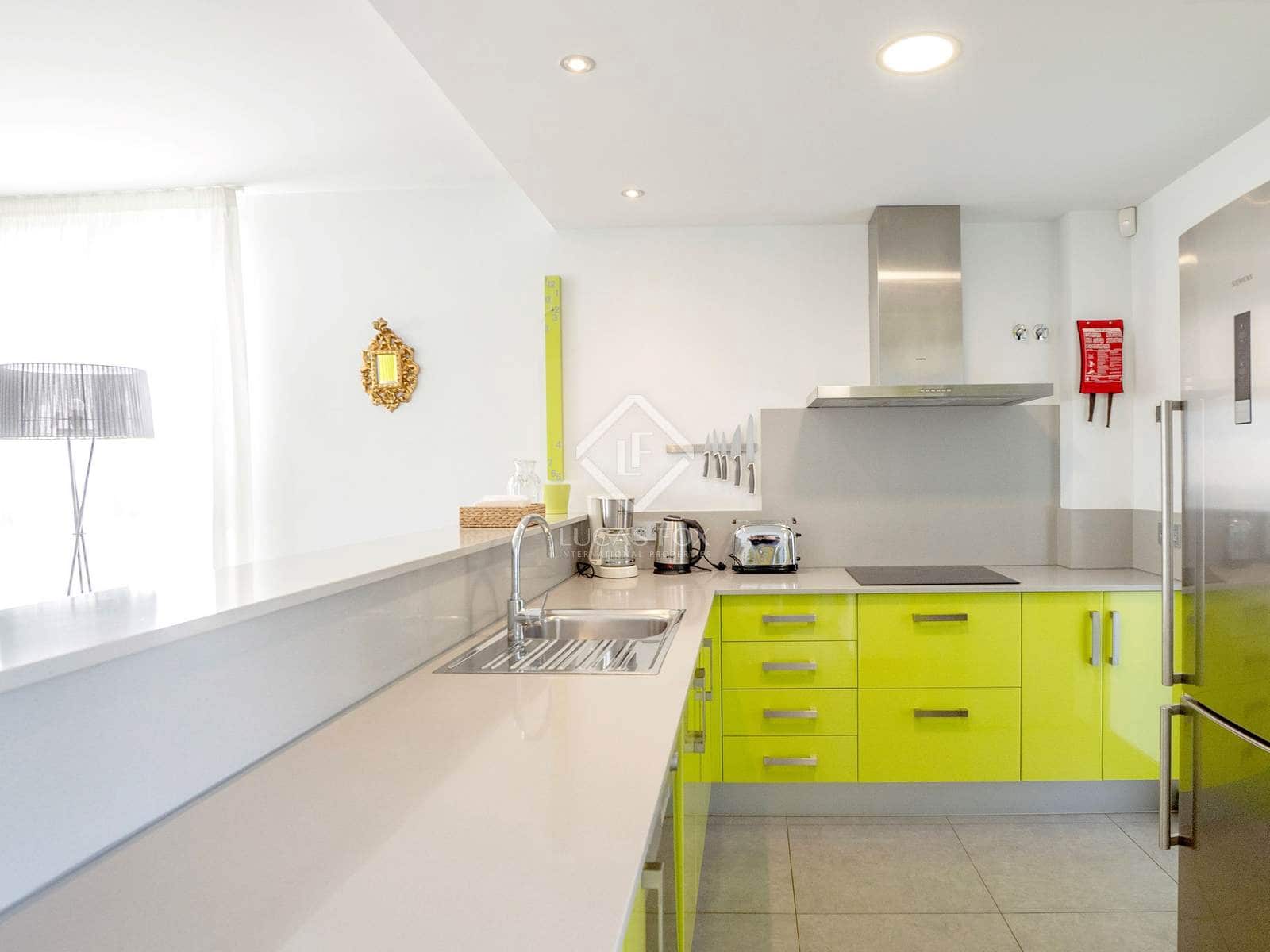 4 bedroom Villa for sale in Albir with pool garage - € 750,000 (Ref: 8546021)