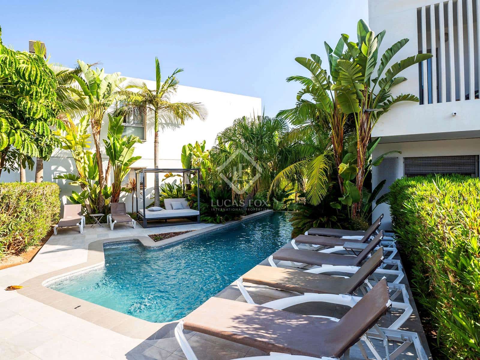 4 bedroom Villa for sale in Albir with pool garage - € 750,000 (Ref: 8546021)