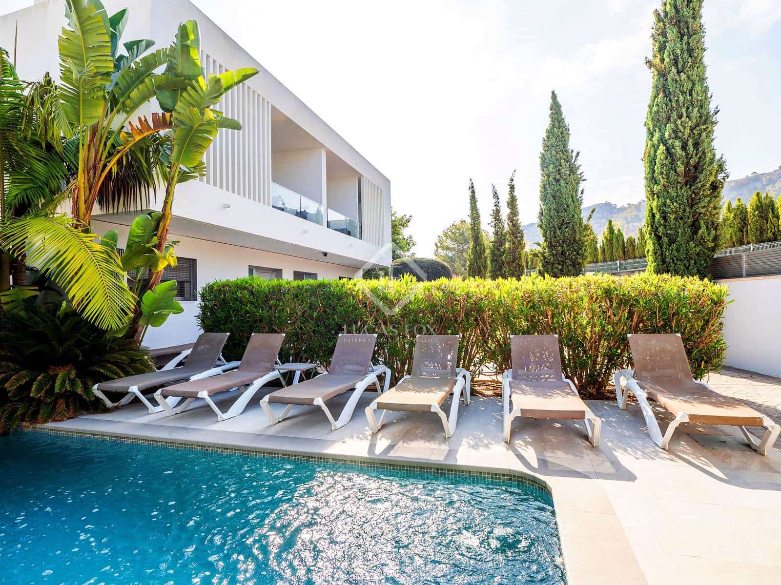 4 bedroom Villa for sale in Albir with pool garage - € 750,000 (Ref: 8546021)