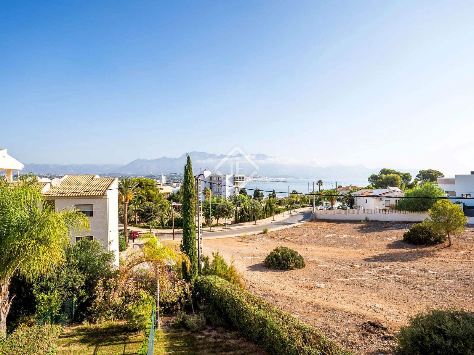 4 bedroom Villa for sale in Albir with pool garage - € 750,000 (Ref: 8546021)