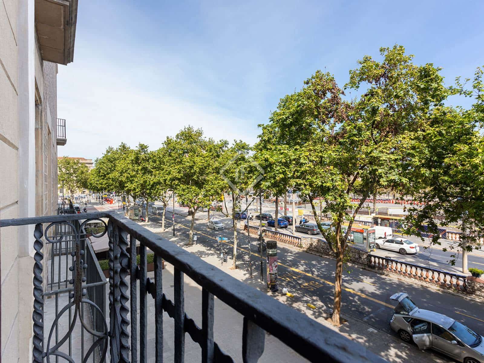 2 bedroom Apartment for rent in Barcelona city - € 2,500 (Ref: 8548601)