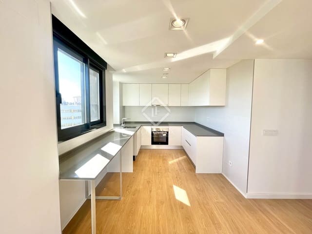 5 chambre Penthouse à vendre à Alicante ville avec piscine garage - 995 000 € (Ref: 8552933)