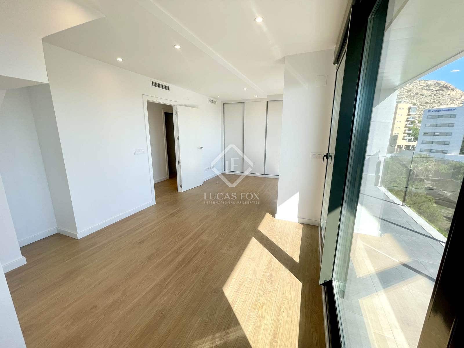 5 slaapkamer Penthouse te koop in Alicante stad met zwembad garage - € 995.000 (Ref: 8552933)