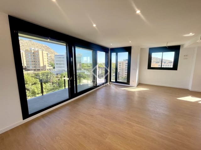 5 chambre Penthouse à vendre à Alicante ville avec piscine garage - 995 000 € (Ref: 8552933)