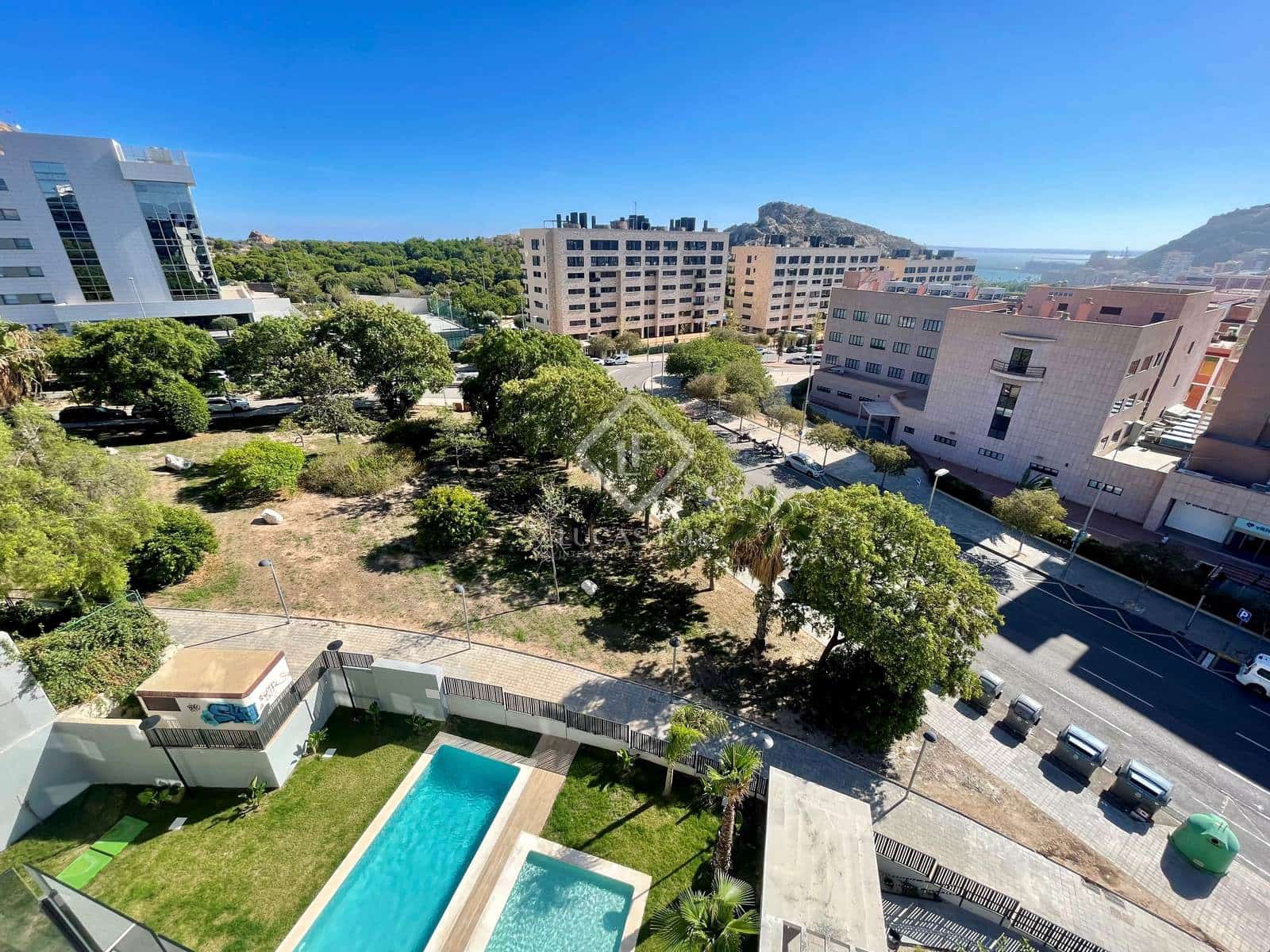 5 slaapkamer Penthouse te koop in Alicante stad met zwembad garage - € 995.000 (Ref: 8552933)