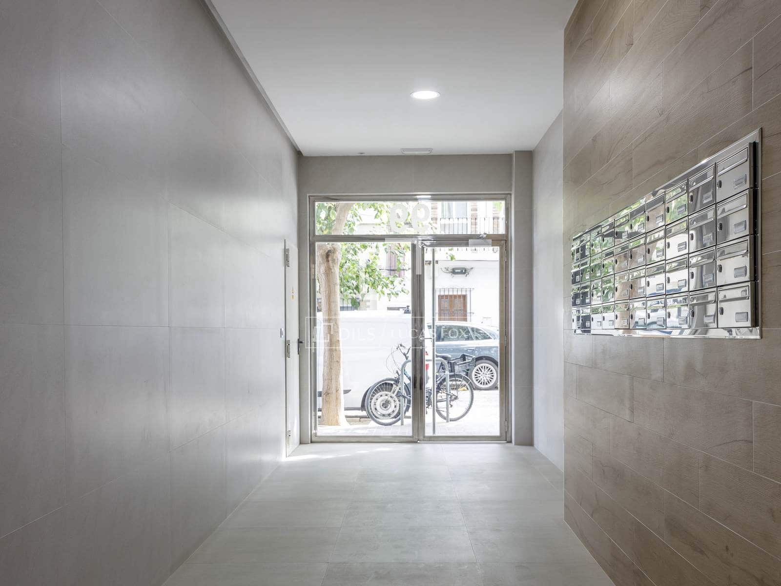2 bedroom Apartment for rent in Valencia city - € 1,700 (Ref: 8553501)