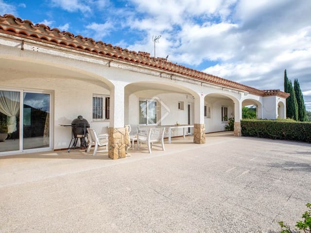 4 soveværelse Villa til salg i Sant Feliu de Guíxols med swimmingpool garage - € 1.950.000 (Ref: 8556264)