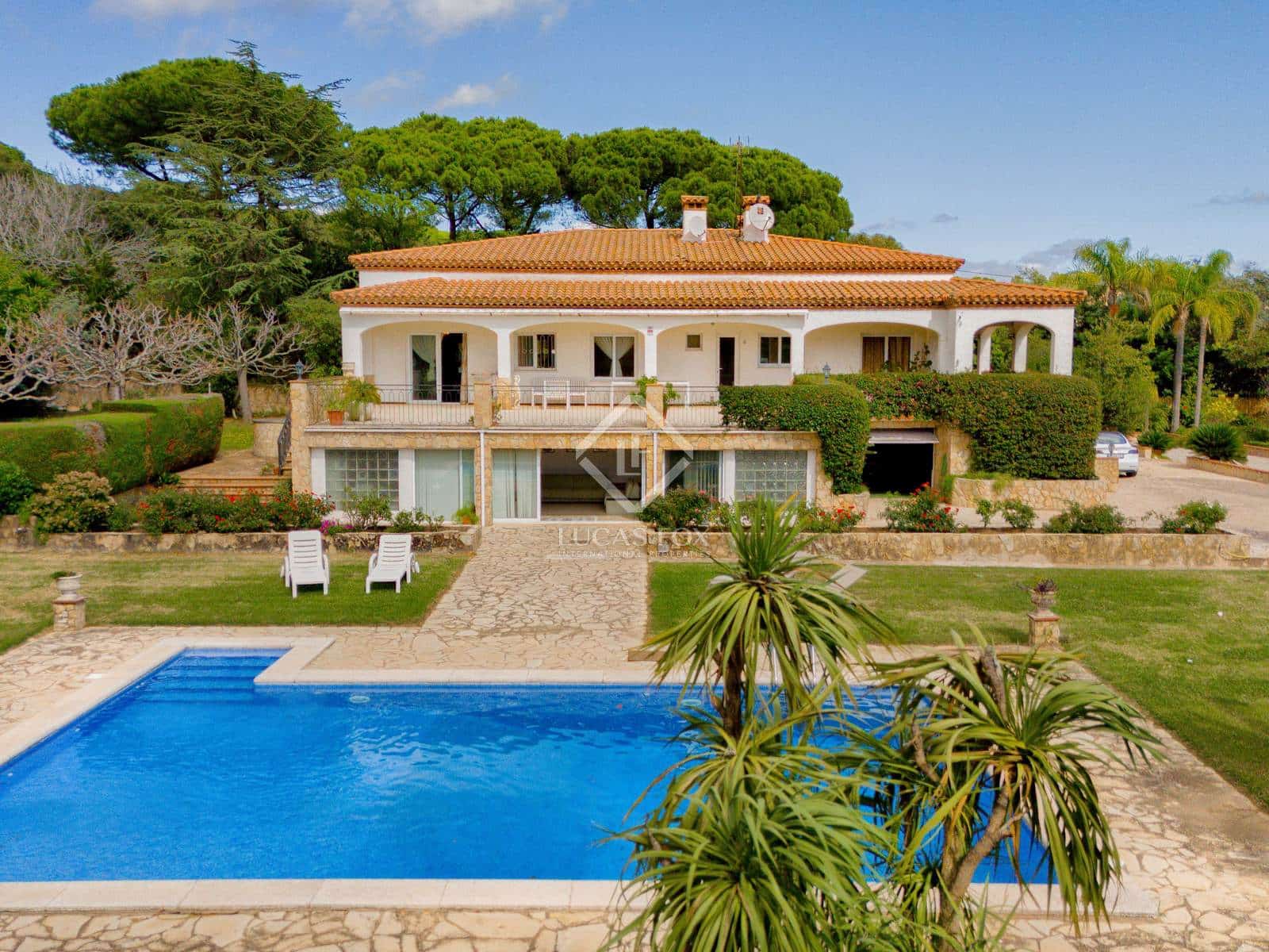 4 slaapkamer Villa te koop in Sant Feliu de Guixols met zwembad garage - € 1.950.000 (Ref: 8556264)