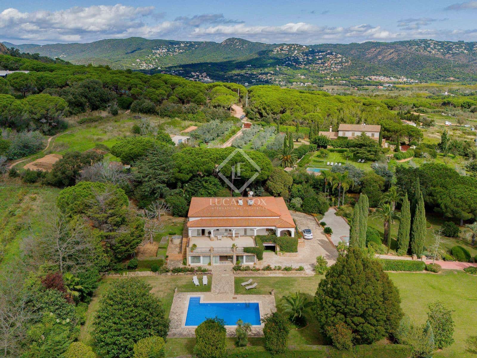 4 slaapkamer Villa te koop in Sant Feliu de Guixols met zwembad garage - € 1.950.000 (Ref: 8556264)