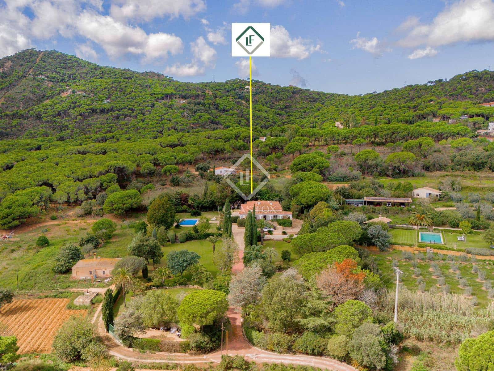 4 slaapkamer Villa te koop in Sant Feliu de Guixols met zwembad garage - € 1.950.000 (Ref: 8556264)