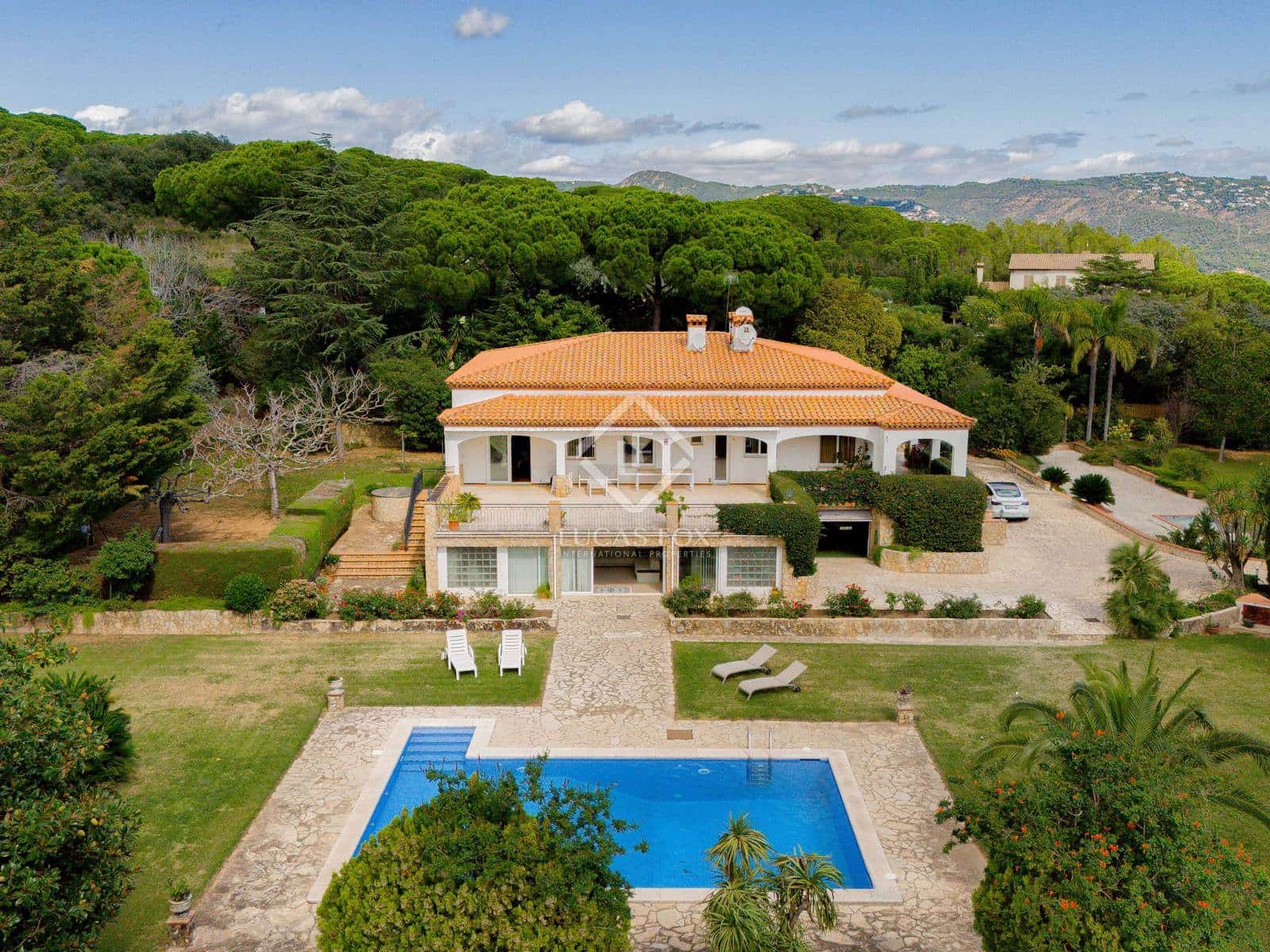 4 slaapkamer Villa te koop in Sant Feliu de Guixols met zwembad garage - € 1.950.000 (Ref: 8556264)