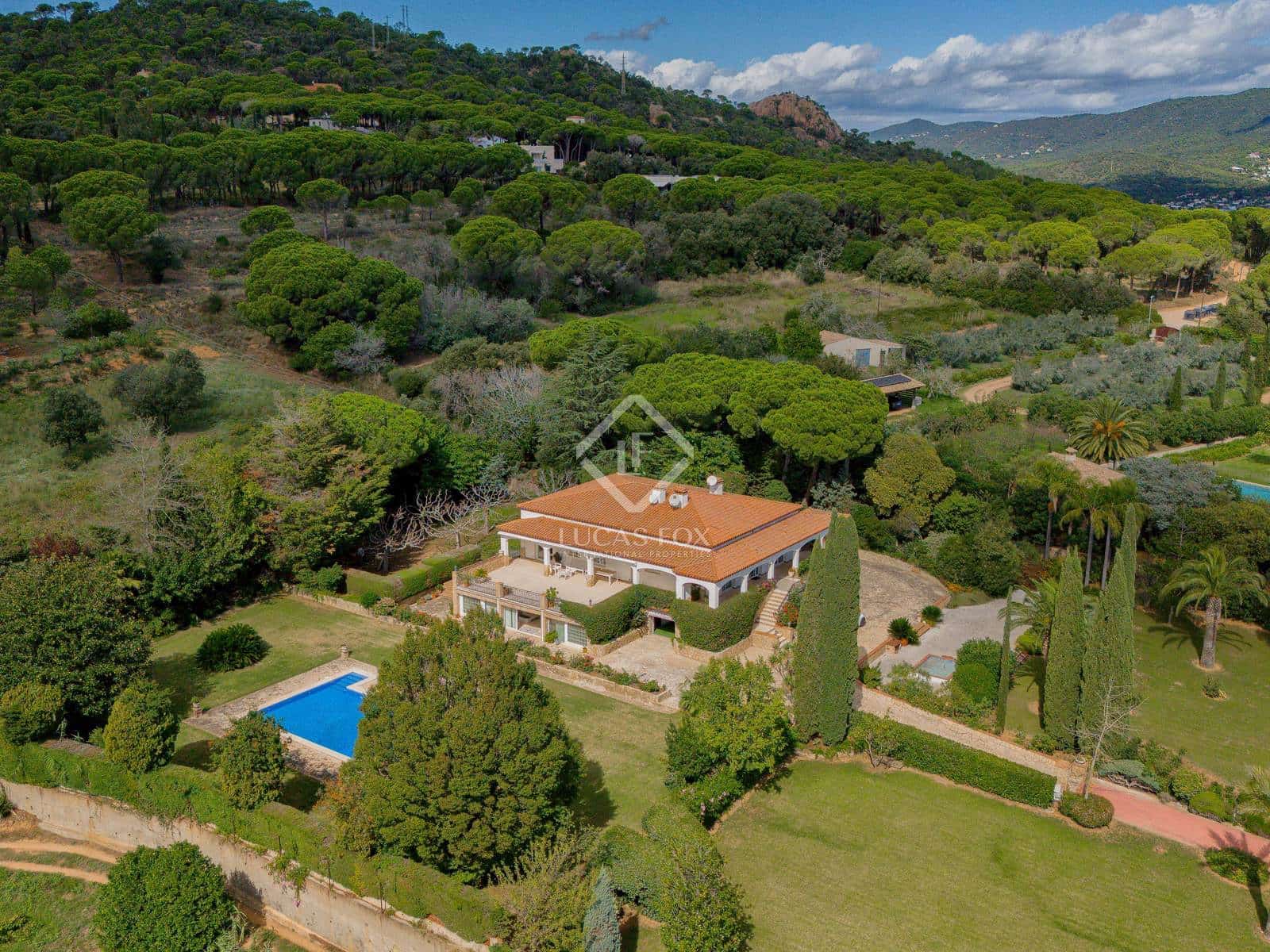 4 slaapkamer Villa te koop in Sant Feliu de Guixols met zwembad garage - € 1.950.000 (Ref: 8556264)