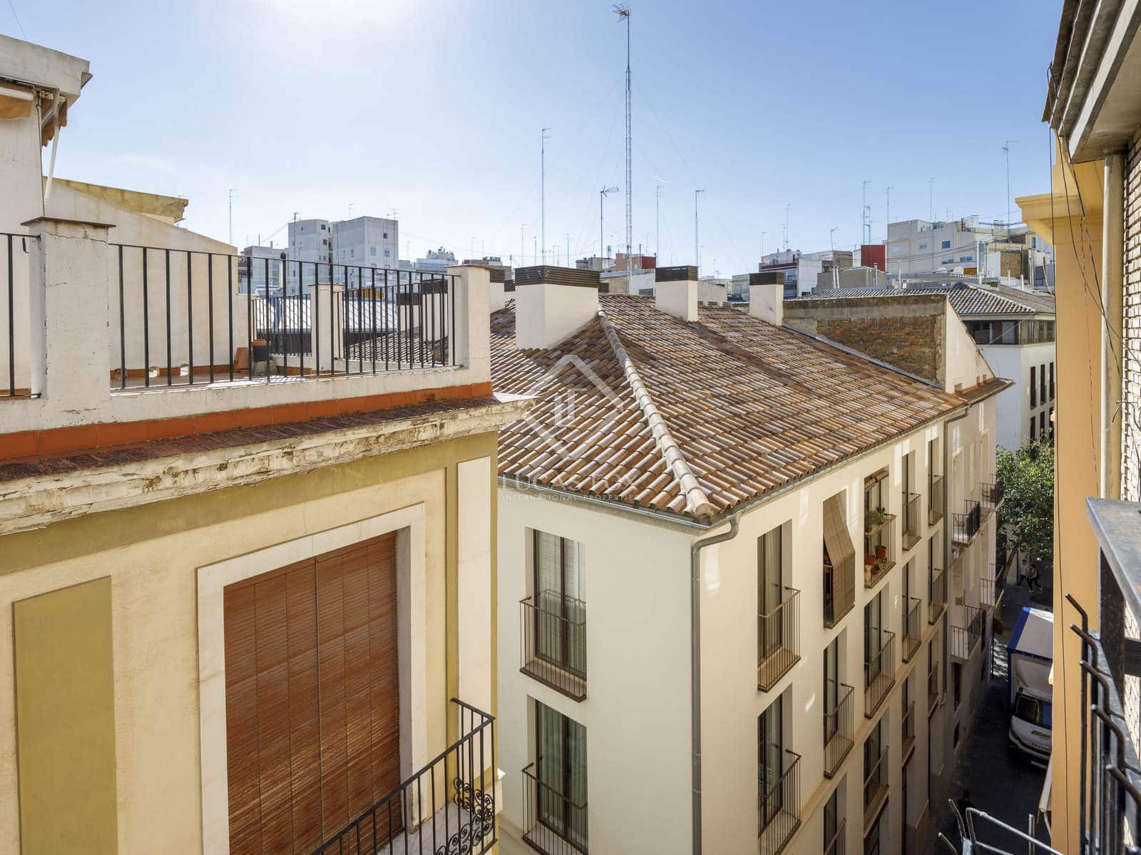 3 soverom Leilighet til leie i Valencia by - € 2 150 (Ref: 8562370)