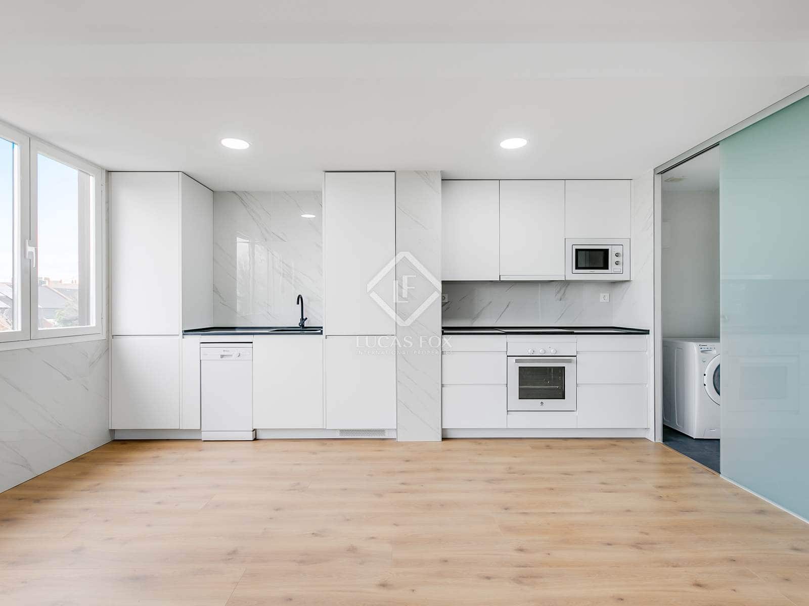 2 soveværelse Lejlighed til leje i Madrid by med swimmingpool garage - € 4.000 (Ref: 8563248)