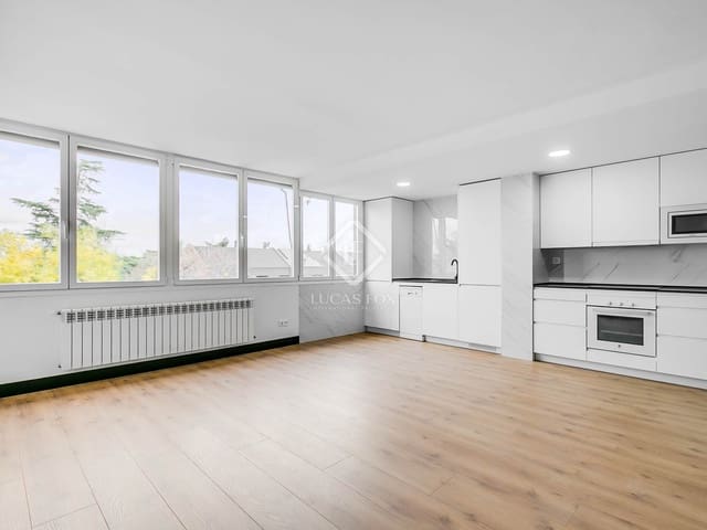 2 soveværelse Lejlighed til leje i Madrid by med swimmingpool garage - € 4.000 (Ref: 8563248)