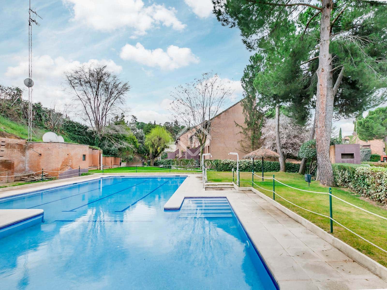 2 soveværelse Lejlighed til leje i Madrid by med swimmingpool garage - € 4.000 (Ref: 8563248)