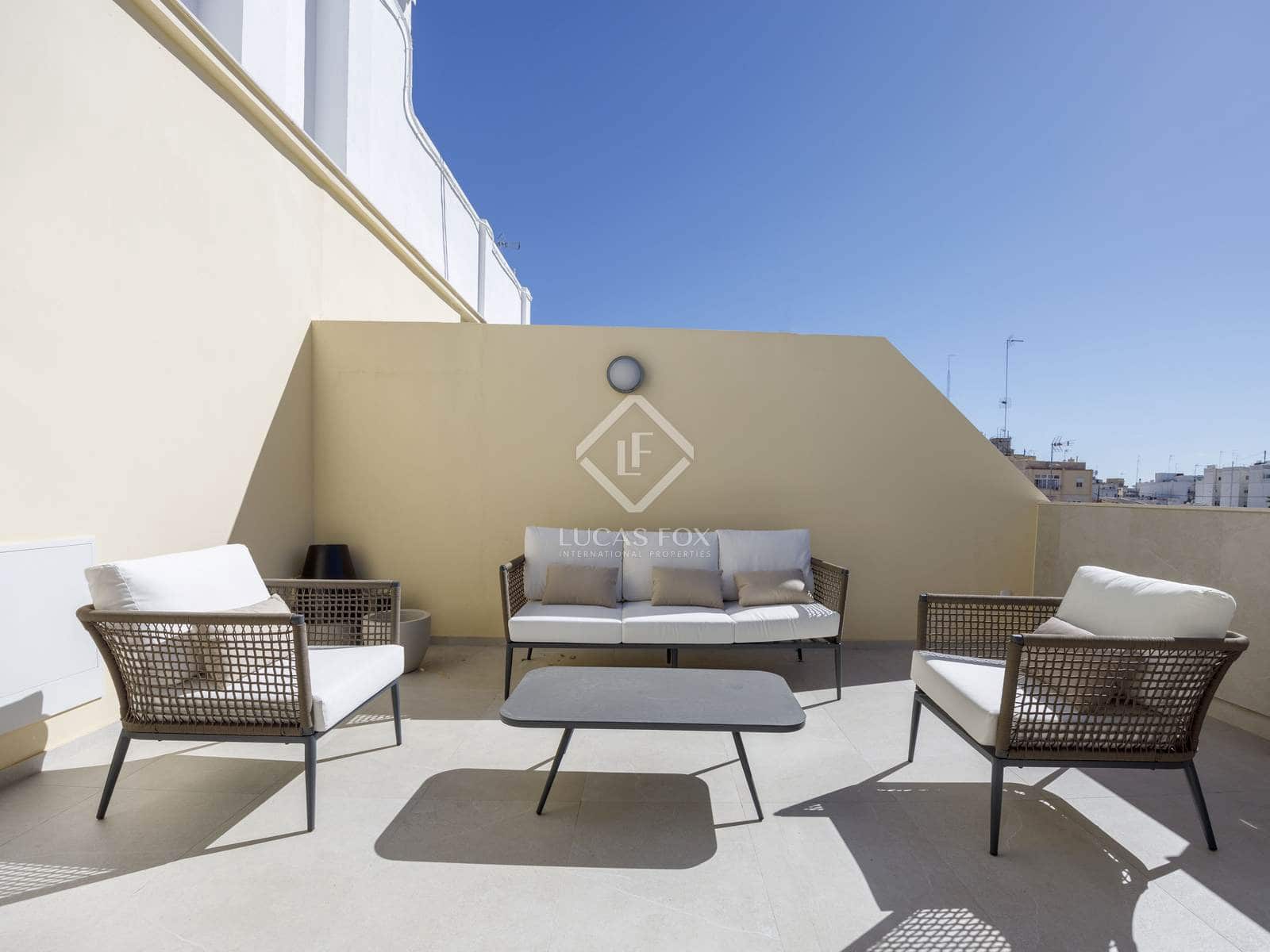 3 bedroom Penthouse for rent in Valencia city - € 5,000 (Ref: 8563302)
