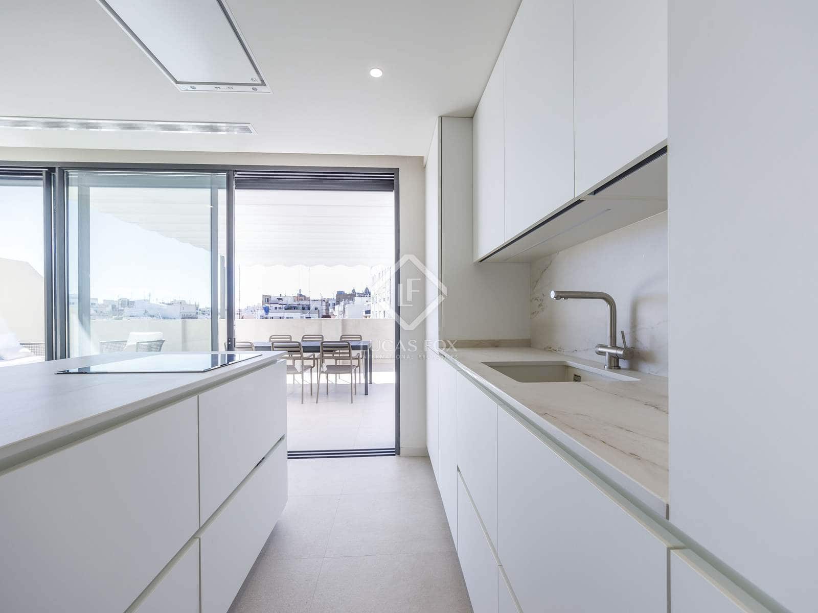 3 bedroom Penthouse for rent in Valencia city - € 5,000 (Ref: 8563302)