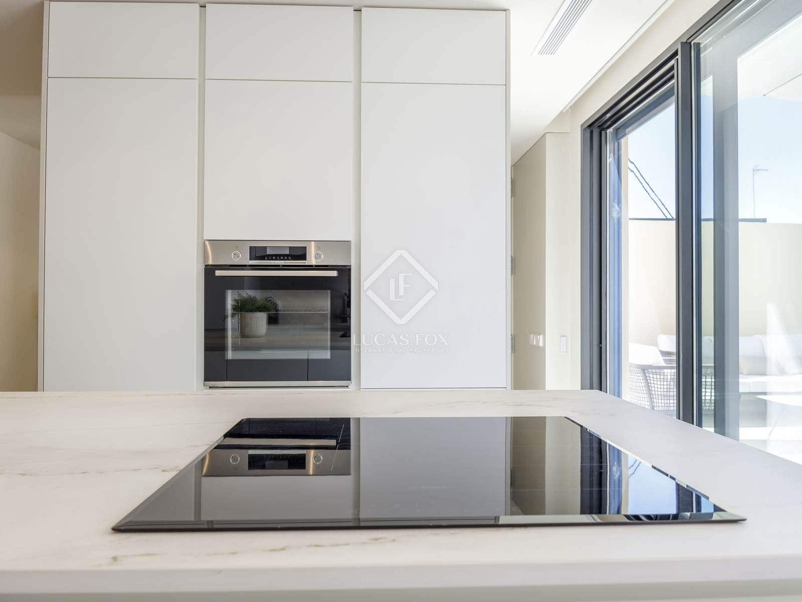 3 bedroom Penthouse for rent in Valencia city - € 5,000 (Ref: 8563302)