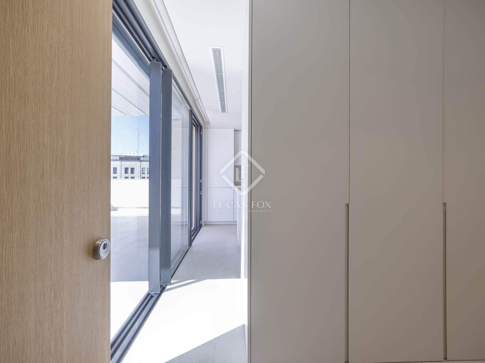 3 bedroom Penthouse for rent in Valencia city - € 5,000 (Ref: 8563302)