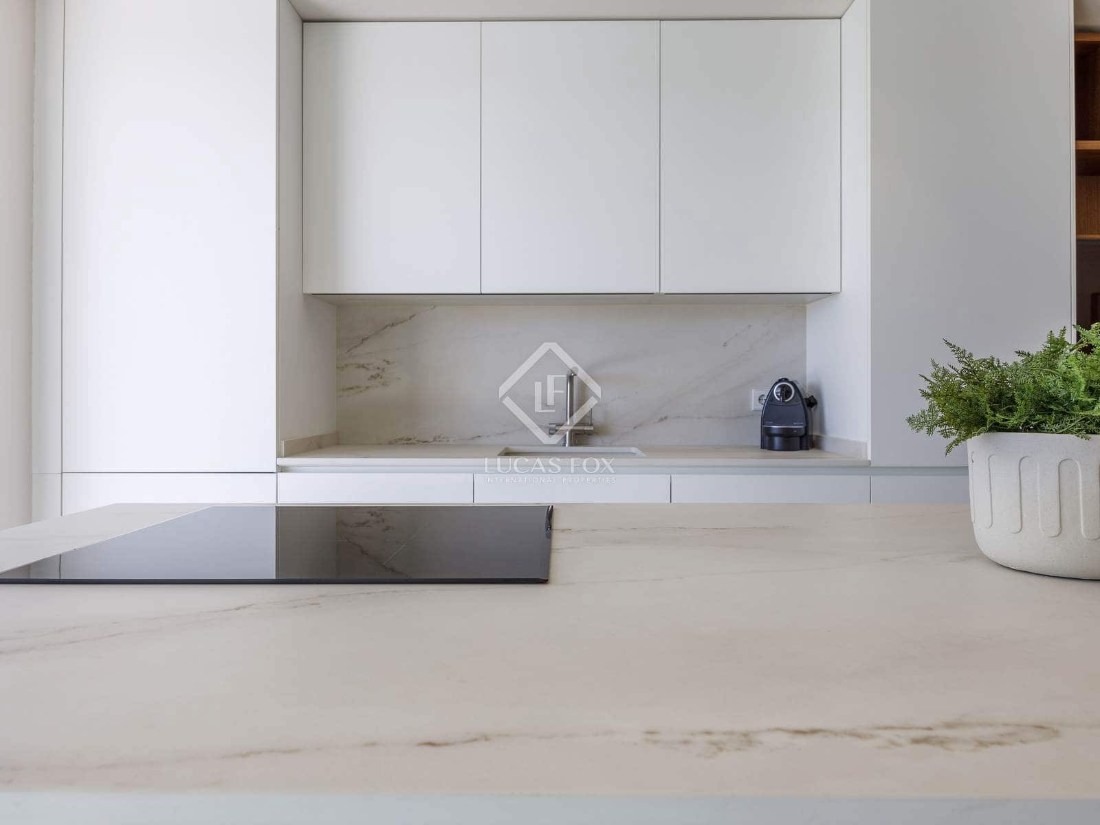 3 bedroom Penthouse for rent in Valencia city - € 5,000 (Ref: 8563302)