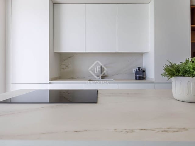 3 quarto Penthouse para arrendar em Valência cidade - 5 000 € (Ref: 8563302)