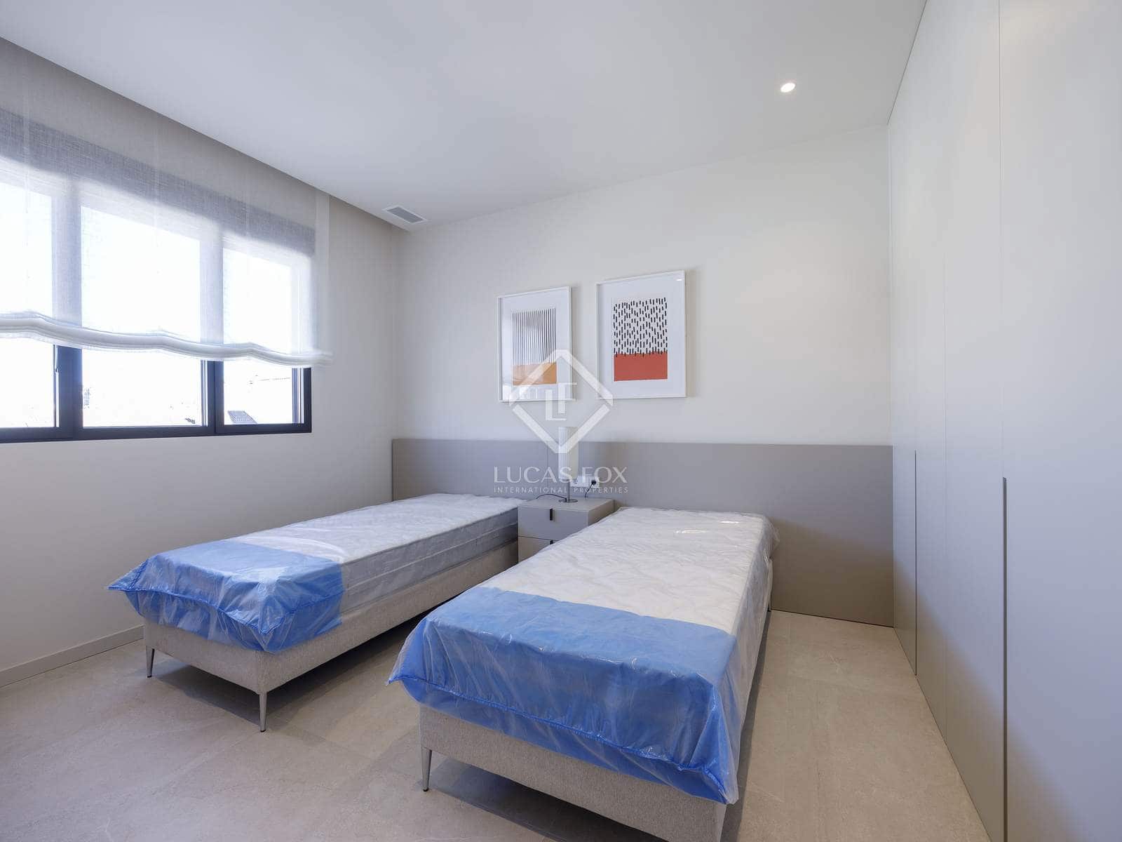 3 bedroom Penthouse for rent in Valencia city - € 5,000 (Ref: 8563302)