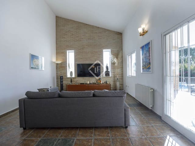 6 soverom Villa til salgs i La Pobla de Vallbona med svømmebasseng garasje - € 995 000 (Ref: 8566943)