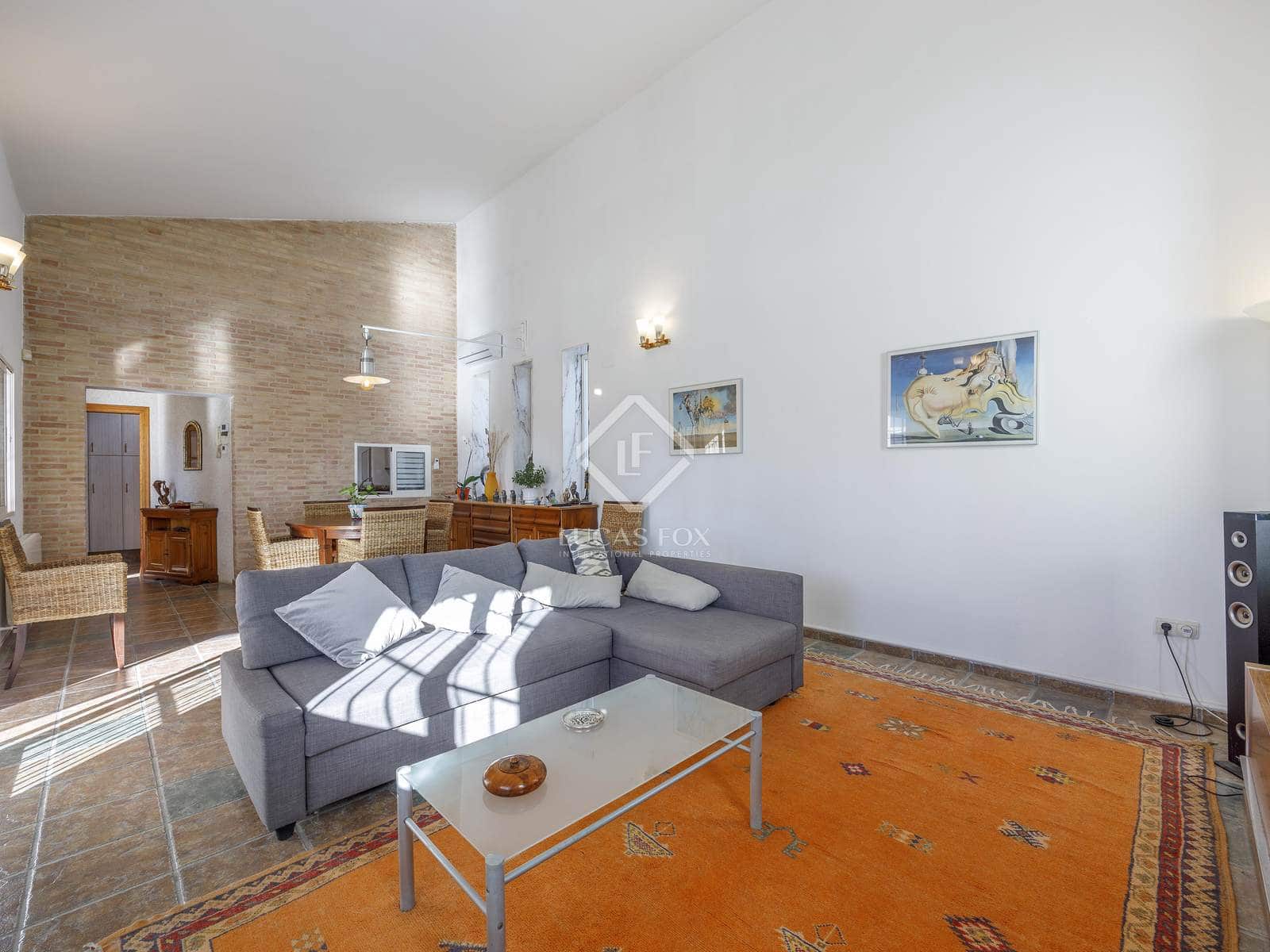 6 soveværelse Villa til salg i La Pobla de Vallbona med swimmingpool garage - € 995.000 (Ref: 8566943)