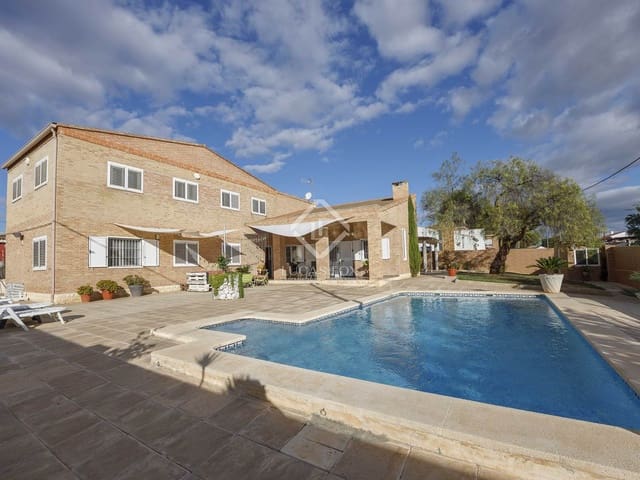 6 soverom Villa til salgs i La Pobla de Vallbona med svømmebasseng garasje - € 995 000 (Ref: 8566943)