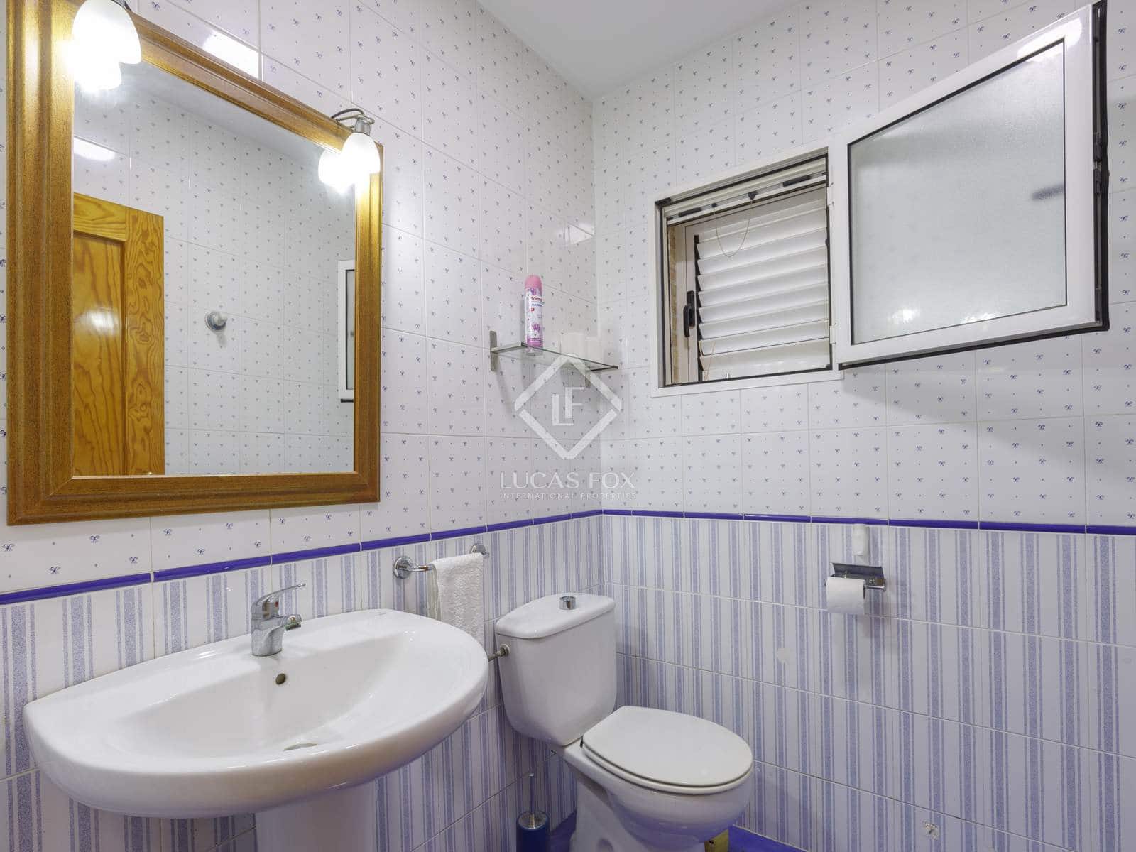 6 soveværelse Villa til salg i La Pobla de Vallbona med swimmingpool garage - € 995.000 (Ref: 8566943)