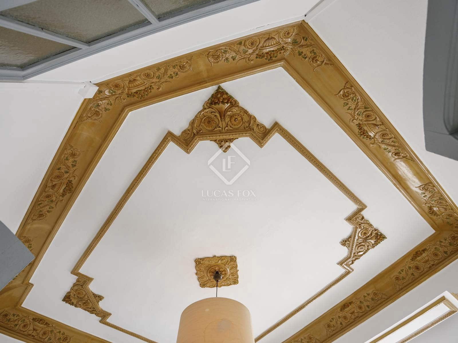 5 bedroom Apartment for rent in Valencia city - € 2,500 (Ref: 8568599)