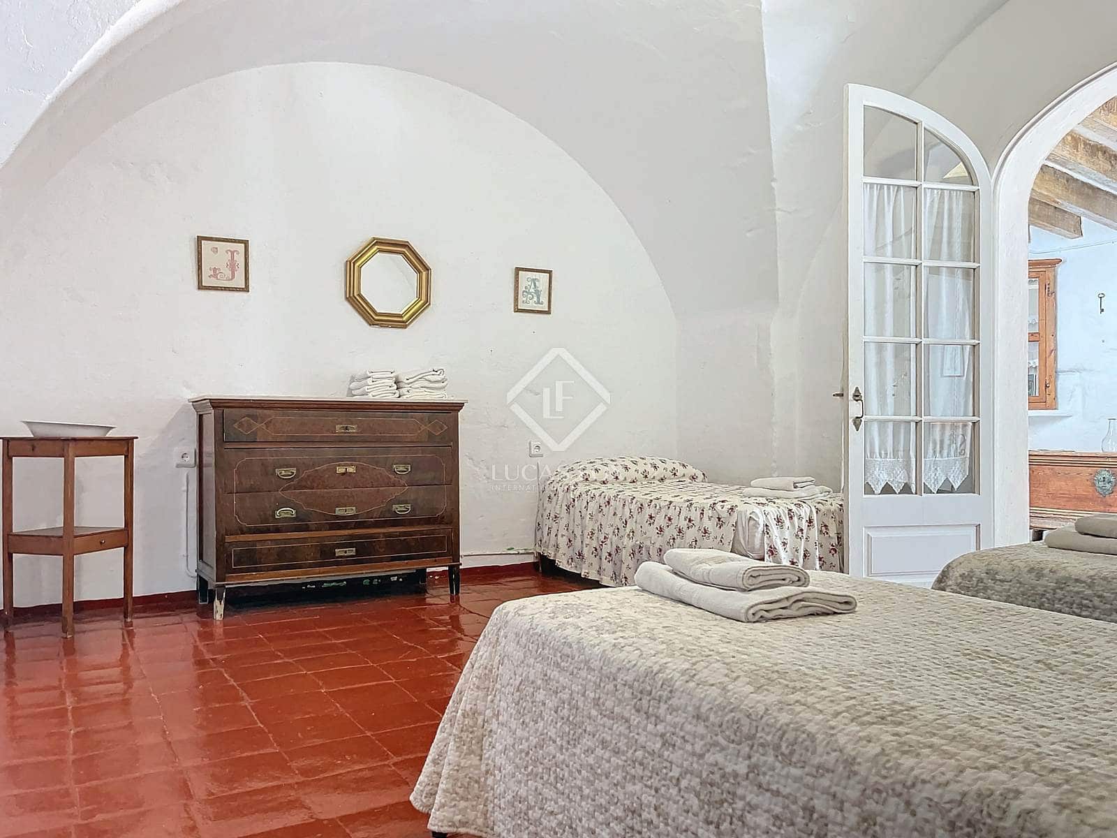 5 sovrum Villa till salu i Es Castell med pool garage - 995 000 € (Ref: 8569157)