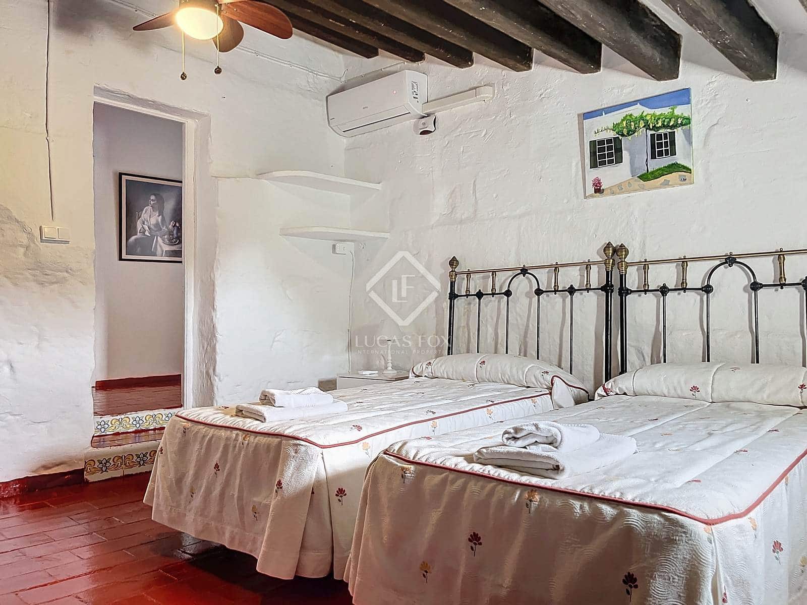5 sovrum Villa till salu i Es Castell med pool garage - 995 000 € (Ref: 8569157)