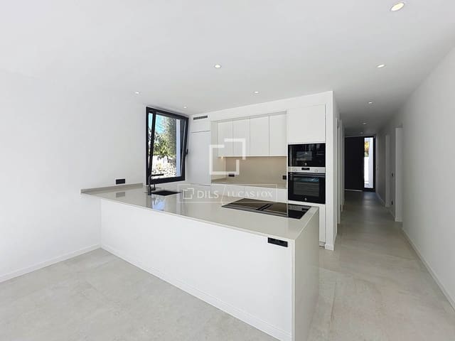 3 camera da letto Villa in vendita in Ciutadella de Menorca con piscina garage - 1.295.000 € (Rif: 8573106)