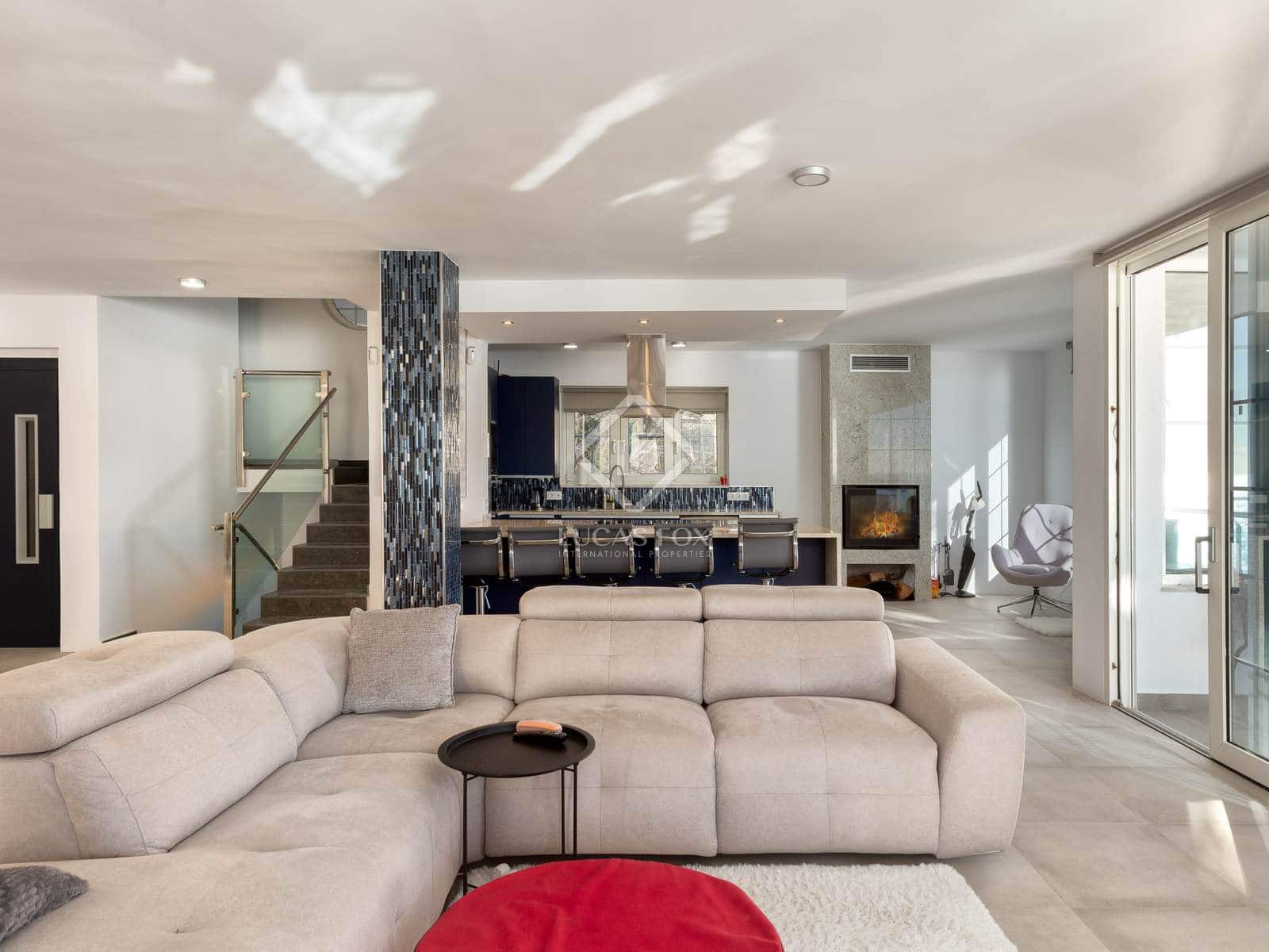 4 soverom Villa til salgs i Lloret de Mar med svømmebasseng garasje - € 4 900 000 (Ref: 8573295)