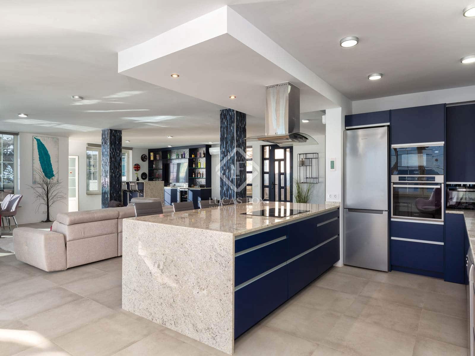 4 soverom Villa til salgs i Lloret de Mar med svømmebasseng garasje - € 4 900 000 (Ref: 8573295)